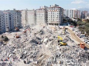 BM: Türkiyedeki depremlerin neden olduğu hasar 100 milyar doları aşabilir