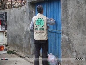 Umut Kervanı Midyat’ta onlarca aileye gıda yardımı yaptı