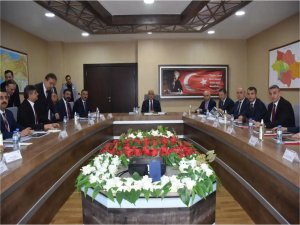Bakan Kirişci, Siirtte tarım sektörü temsilcileriyle buluştu