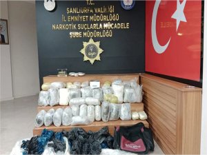 Şanlıurfada 2 araçta uyuşturucu ele geçirildi