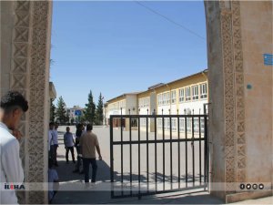 Midyatta 8 bin öğrenci üniversite hayalleri için YKSde ter döktü