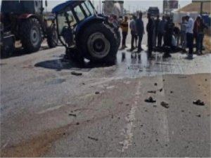 Trafik kazasında traktör ikiye bölündü: 1 yaralı
