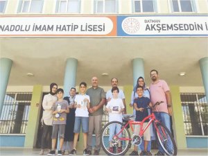 Batmanda deneme sınavında dereceye giren imam hatip öğrencileri ödüllendirildi