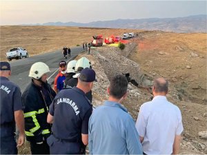 Batmanda kaza yapan TIRda yangın: 4 kişi öldü