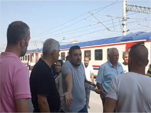 Trende yaşanan arızalar yolcuları mağdur etti