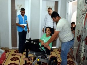 Vali Hacıbektaşoğlu, özel bireyin akülü araç talebini yerine getirdi