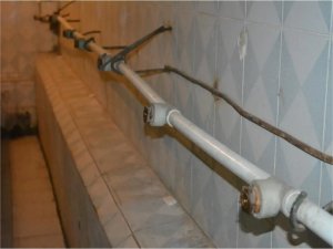 Cami tuvaletinden musluk çalanlara 7,5 yıl hapis