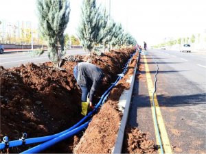 Yeşil alanların birçoğunda sulamalar, içme suyuyla değil sondaj sularıyla yapılıyor