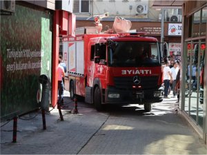 Çatı katında çıkan yangın söndürüldü