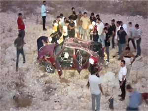 Şanlıurfada otomobil şarampole yuvarlandı: Bir ölü bir yaralı