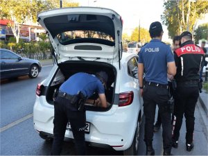 İstanbulda arama kaydı bulunan 555 kişi yakalandı