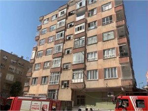 Şanlıurfada apartmanda çıkan yangın söndürüldü  