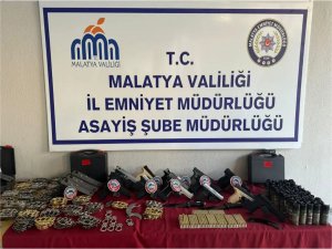 Takı dükkanından cephanelik çıktı