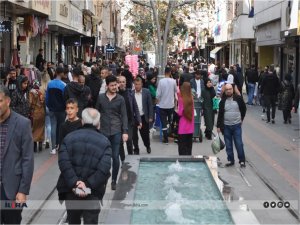 Esnaf bayram alışverişi yoğunluğundan memnun  