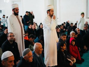 Ramazanın müjdecisi Berat Kandili idrak edildi