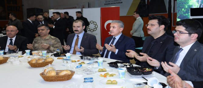 Savur’da Geniş Katılımlı İftar Programı Düzenlendi