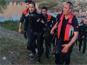 Serinlemek için Kezer Çayına giren çocuk hayatını kaybetti