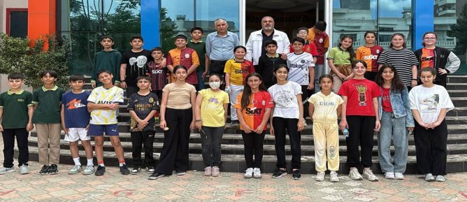 İş İnsanı, Eğitime Verdiği Destekle Takdir Topluyor