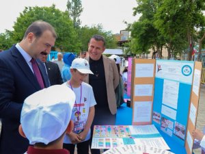 Savur’da Ortaokul Öğrencilerinin TÜBİTAK Bilim Fuarı Hayranlıkla Gezildi