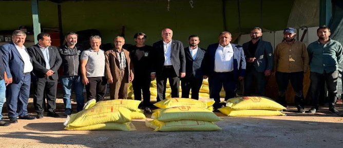 Bayraktar, Gercüş Ziraat Odası’nı Ziyaret Etti: Çiftçilerle Görüştü, Yem Bitkisi Dağıttı