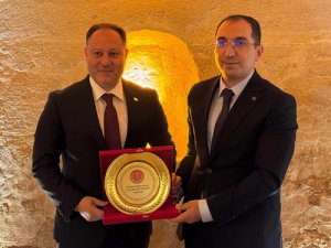 KKTC Cumhuriyet Meclisi Başkanı Midyat’ı Ziyaret Etti