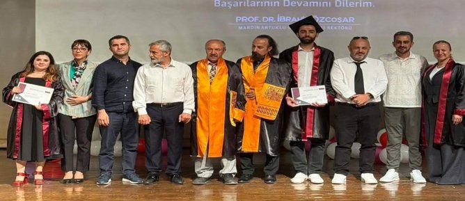 Midyatlı Hemşehrimiz, Mezuniyet Törenine Damga Vurdu!