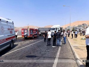 Şırnak’ta iki tırın karıştığı kazada sürücülerden biri hayatını kaybetti
