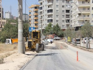 Mardin halkı, okul öncesi en işlek caddesindeki yol çalışmalarının bitmesini arzuluyor