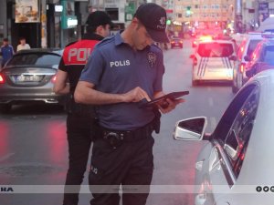 Huzur İstanbul uygulamasında 873 kişi gözaltına alındı