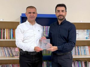 Gönüllülüğe Verilen Plaket, Geleceğe Umut OlduEğitim alanında 