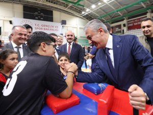 Mardin Belediyesinden Okul Spor Kulüplerine Destek