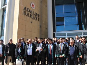 Şırnak’ta Genç avukatlar CMK ücret tarifesinin değiştirilmesi için basın açıklaması yaptı
