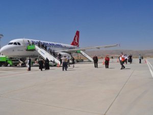 Siirt Havalimanı yine uçuşlara kapatıldı: Milyonluk yatırımlar boşa gitti