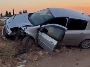 Nusaybin’de iki otomobil çarpıştı: 1’i çocuk 7 yaralı