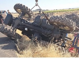 Devrilen traktörden düşen küçük çocuk hayatını kaybetti