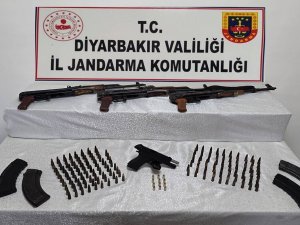 Diyarbakır’da eş zamanlı silah operasyonu