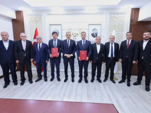 Mardin’de bir hayırsever 1 öğretmenevi ve 2 yeni okul kazandırıyor