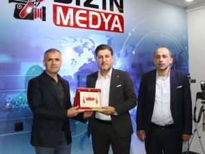 Ulusal Medyada Şehrin Tanıtımına Katkı Sunan Gazeteciye Plaket