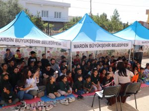Mardin’de Kırsal Mahallelerde Çocuklara Masal Dolu Etkinlikler