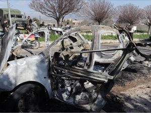 İşgalciler Lübnanda bir aracı bombaladı: Bir şehit