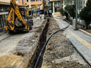 Artuklu Şehir Merkezinde Su Hattı Döşeme Çalışmaları Nedeniyle Trafik Düzenlemesi