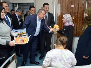 Umut Çocuklarda - Minik Kalplere Büyük Dokunuş...