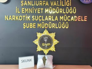Şanlıurfa’da narkotik operasyonu: 1 kilo 200 gram skunk ele geçirildi