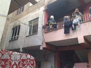 Batmanda elektrikli soba yangını: 3 katlı evde maddi hasar oluştu