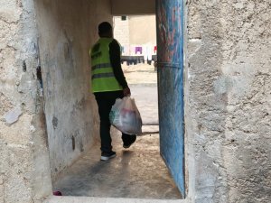 Umut Kervanı Akçakalede yetim ve muhtaç ailelerin yüzünü güldürdü