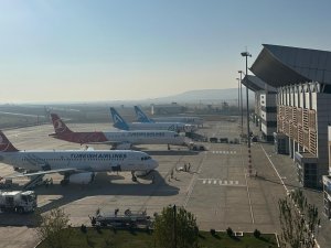 Batman Havalimanında yolcu ve kargo rekoru