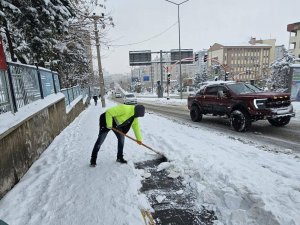 Mardin Büyükşehir Belediyesi Karla Mücadelede 7/24 Sahada
