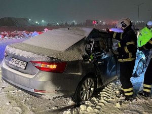Siirt’te otomobil kepçeyle çarpıştı: 1 ölü, 4 yaralı