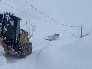 Şırnakta kar temizleme çalışmaları devam ediyor