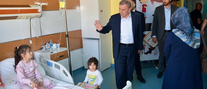 Minik Yüreklere Büyük Dokunuş